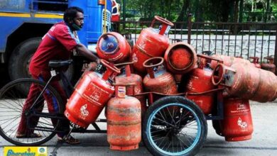 A conceptual image highlighting the resolved CG LPG crisis, showing LPG cylinders being delivered to households with a green checkmark indicating successful supply in Chhattisgarh.