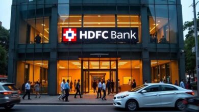 A conceptual image showing a downward red arrow crashing into the HDFC Bank logo, highlighting the recent 25% fall in the HDFC Bank share price and the chairman's resignation.
