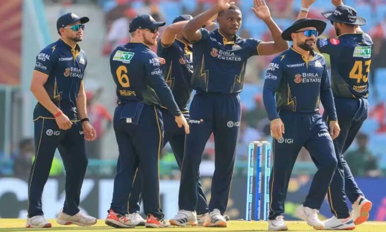 शुभमन गिल और जोस बटलर का जश्न मनाते हुए प्रतीकात्मक चित्र