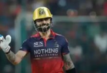 एम चिन्नास्वामी स्टेडियम में रॉयल चैलेंजर्स बेंगलुरु और लखनऊ सुपर जायंट्स के बीच खेले गए मैच का दृश्य