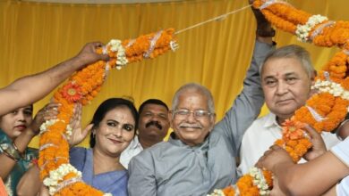 Dharamlal Kaushik Mobile Theft