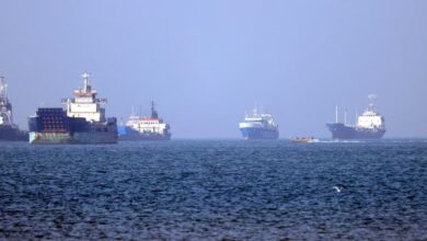 Iran threatens full Hormuz blockade