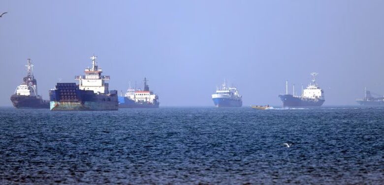 Iran threatens full Hormuz blockade