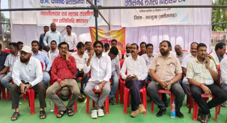 Sitapur MLA Naib Tehsildar dispute