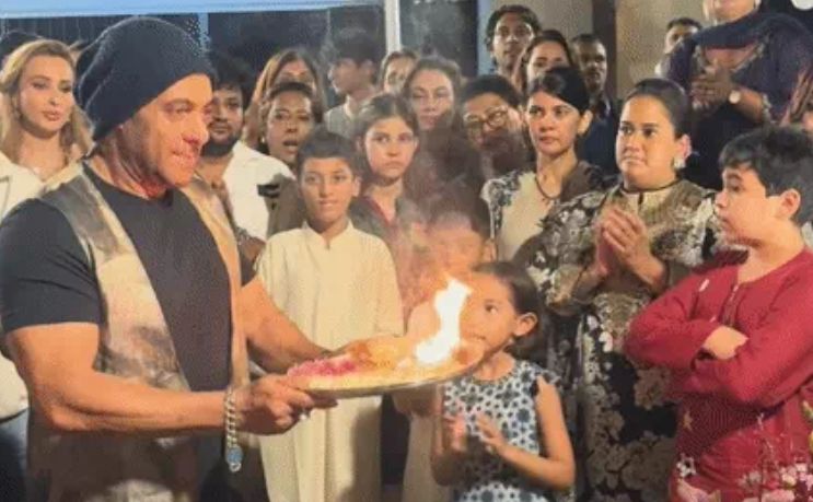 Salman Khan Ganpati Visarjan