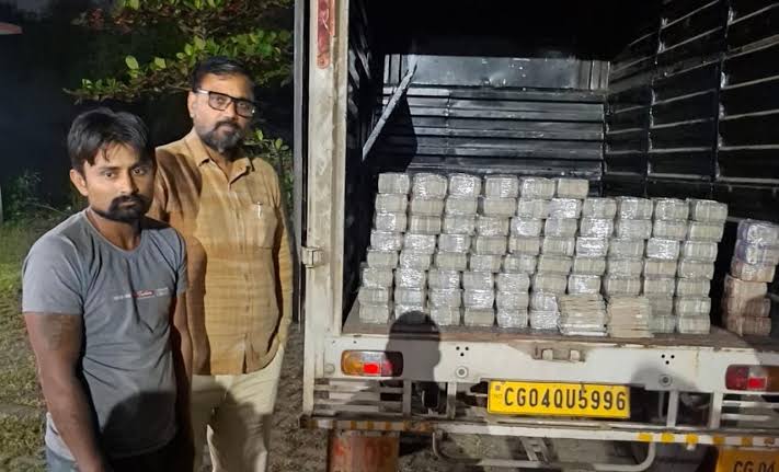 Durg 4 Crore Cash,
